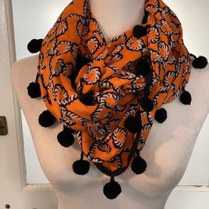 Infinity scarf